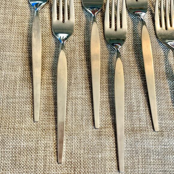 Oneida Community Older Satinique Stainless 7 Dinner Forks MCM 7 1/4” B. Crocker - Picture 4 of 8